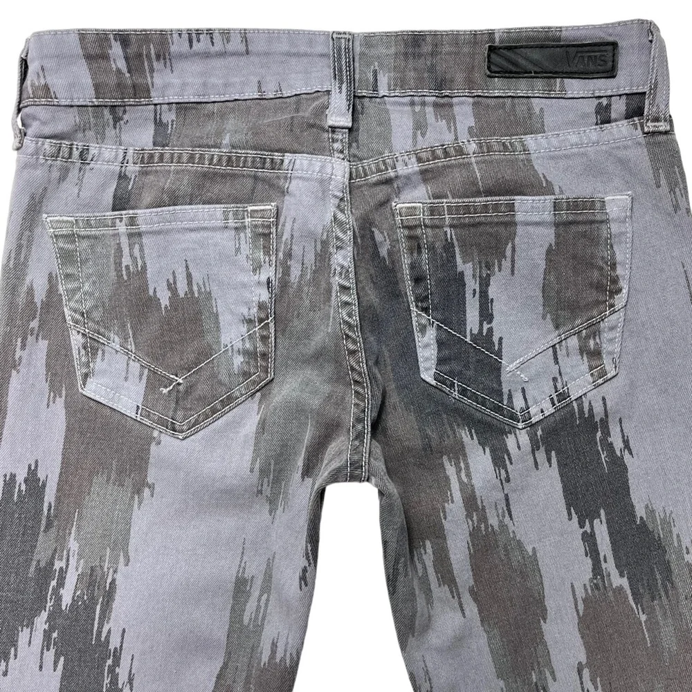 Vans Women’s Size 5 Gray‎ Camouflage Tapered Skinny Denim Jeans